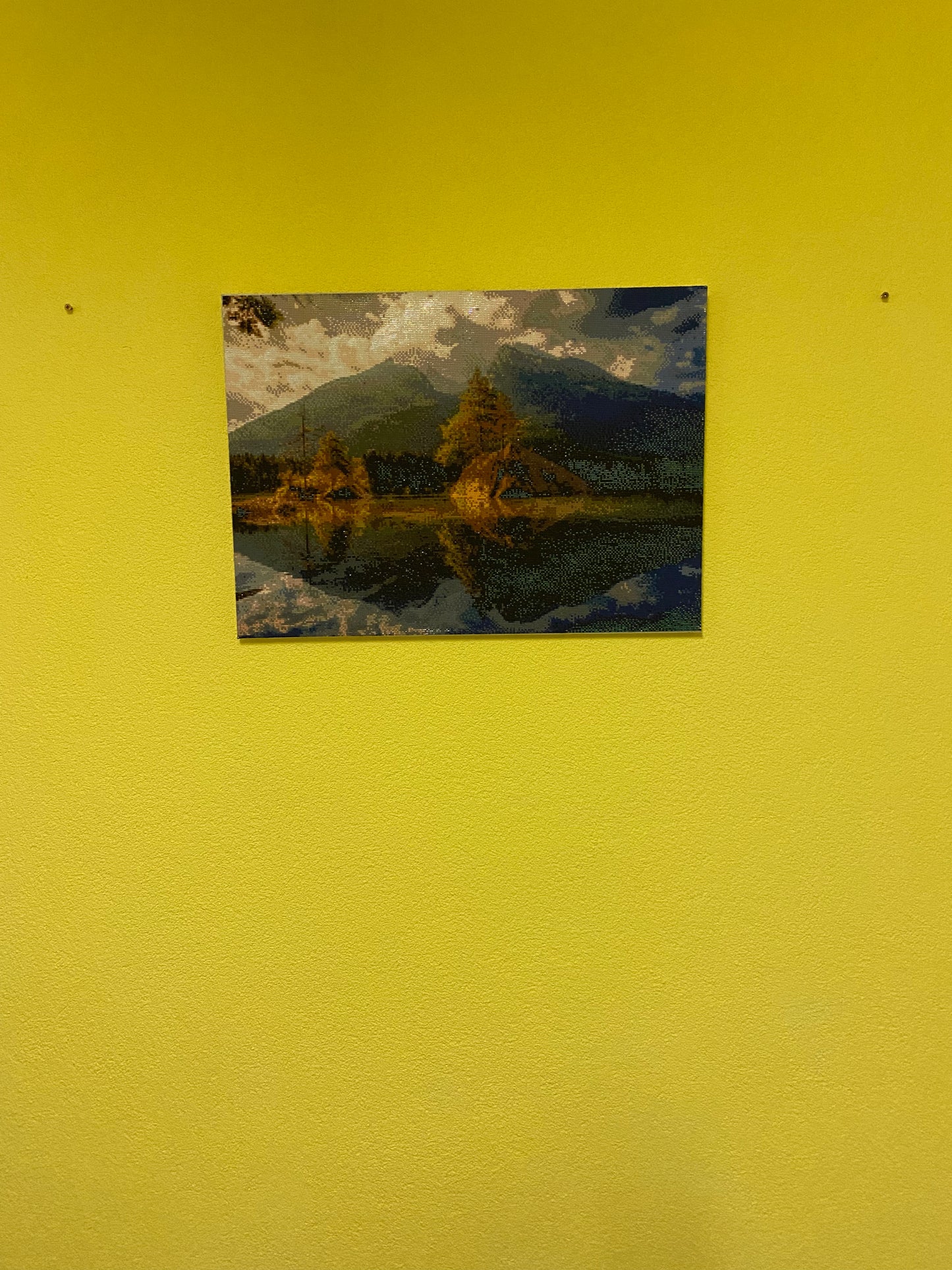 Fertiges Diamond Painting Bild auf Keilrahmen - Berge am See